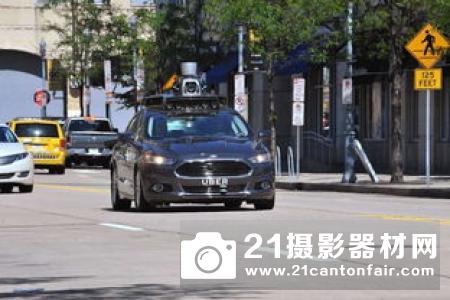 中国这辆无人驾驶清扫车，第一次开进了德国威廉港